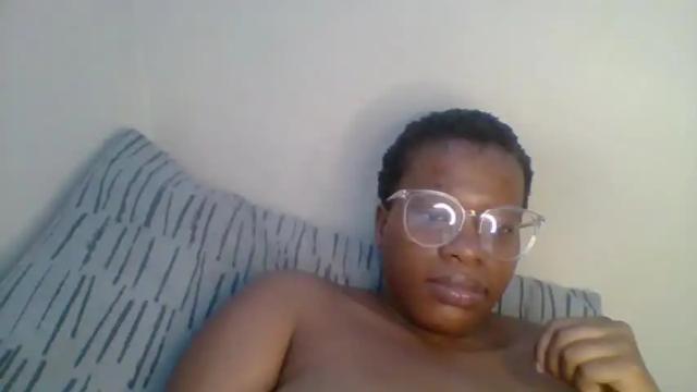 Image 11 of beequeen1996 Stream on Chaturbate on 16 months ago