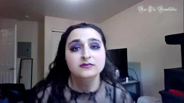 Image 11 of beethebumblebee Stream on Chaturbate on 4 days ago