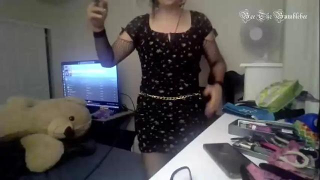 Image 2 of beethebumblebee Stream on Chaturbate on 2 days ago
