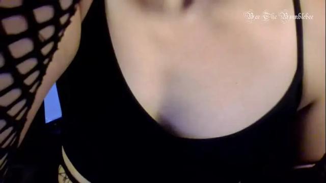 Image 2 of beethebumblebee Stream on Chaturbate on 1 month ago