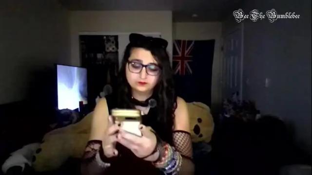 Image 2 of beethebumblebee Stream on Chaturbate on 1 month ago