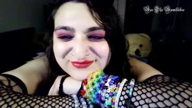 Image 3 of beethebumblebee Stream on Chaturbate on 1 month ago