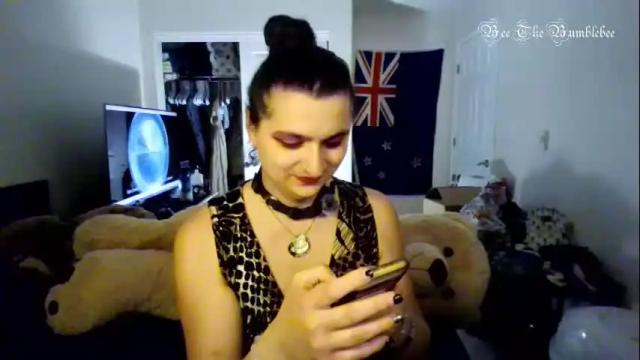 Image 8 of beethebumblebee Stream on Chaturbate on 27 days ago