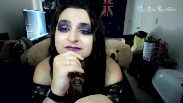 Image 4 of beethebumblebee Stream on Chaturbate on 25 days ago