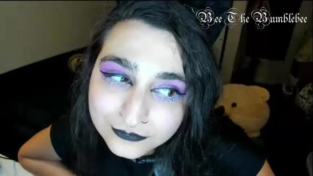 Image 6 of beethebumblebee Stream on Chaturbate on 16 days ago
