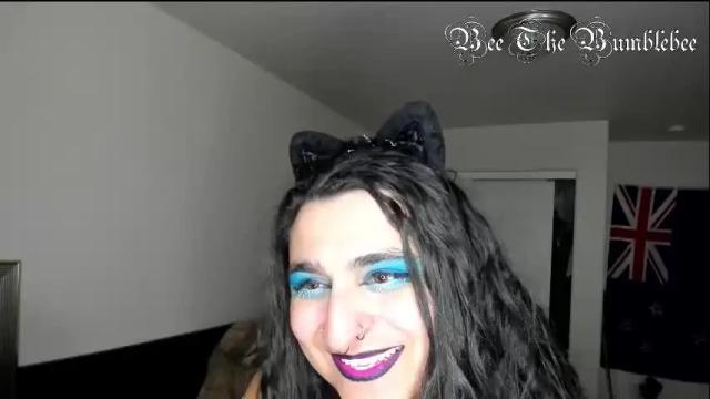 Image 2 of beethebumblebee Stream on Chaturbate on 11 days ago