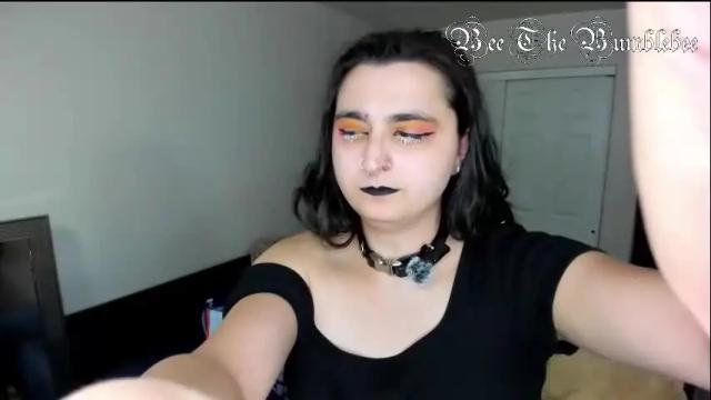 Image 11 of beethebumblebee Stream on Chaturbate on 5 days ago