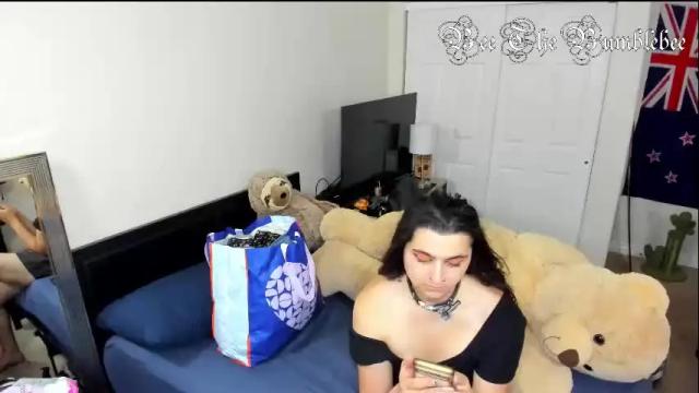 Image 8 of beethebumblebee Stream on Chaturbate on 5 days ago