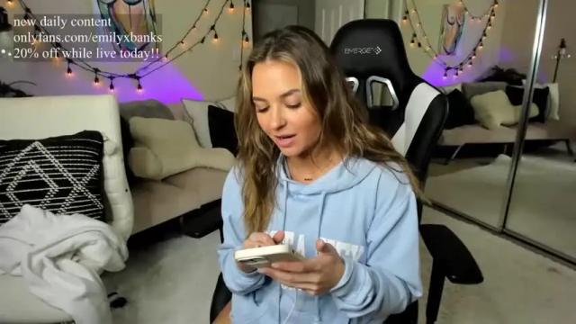 Image 4 of befxckingnice Stream on Chaturbate on 15 months ago