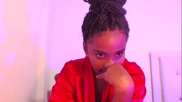 Image 3 of behla_rouseh Stream on Chaturbate on 2 months ago