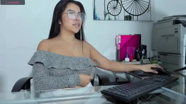 Image 7 of bela_deska Stream on Chaturbate on 15 months ago