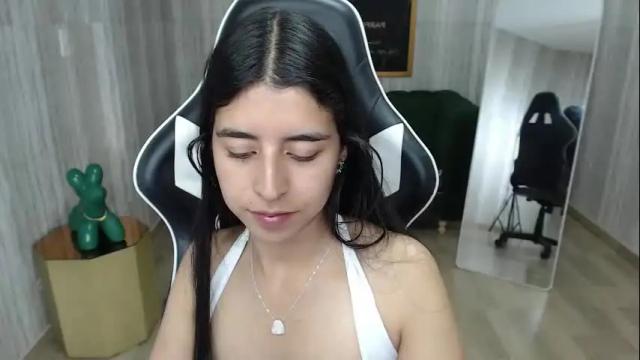 Image 12 of bela_t_ Stream on Chaturbate on 4 months ago