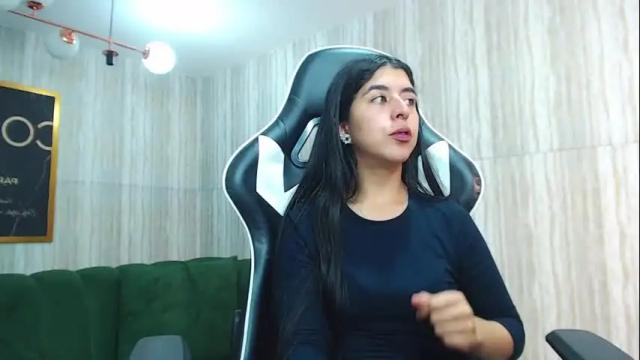 Image 6 of bela_t_ Stream on Chaturbate on 4 months ago