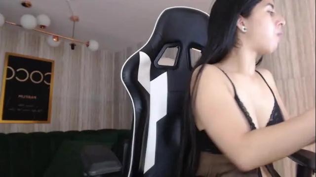 Image 2 of bela_t_ Stream on Chaturbate on 4 months ago