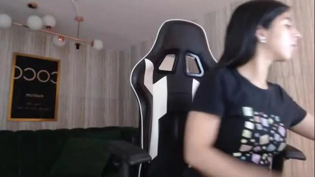 Image 8 of bela_t_ Stream on Chaturbate on 4 months ago