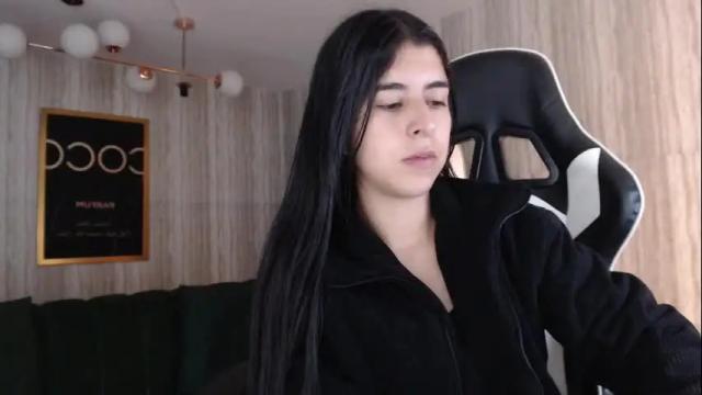 Image 10 of bela_t_ Stream on Chaturbate on 4 months ago