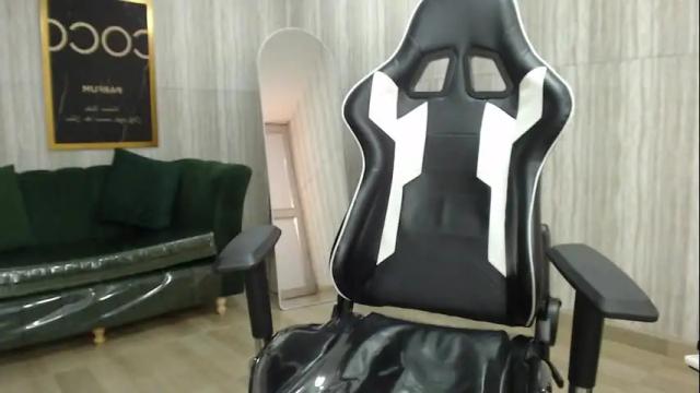 Image 2 of bela_t_ Stream on Chaturbate on 4 months ago