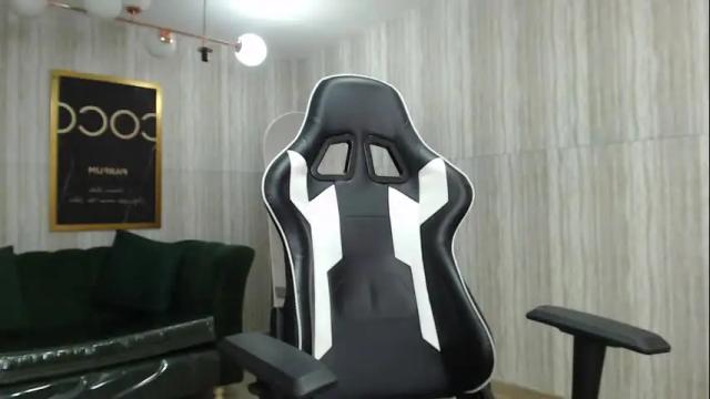 Image 3 of bela_t_ Stream on Chaturbate on 4 months ago