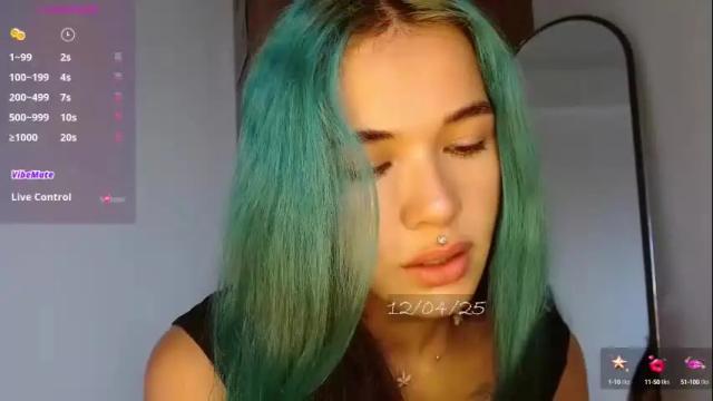 Image 3 of bell_art Stream on Chaturbate on 3 months ago