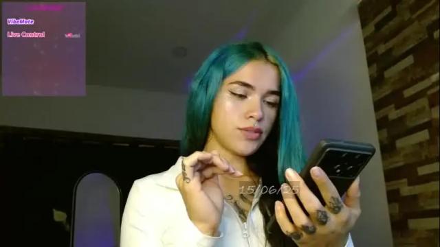 Image 4 of bell_art Stream on Chaturbate on 1 month ago