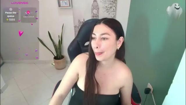 Image 2 of bella_99x Stream on Chaturbate on 1 month ago