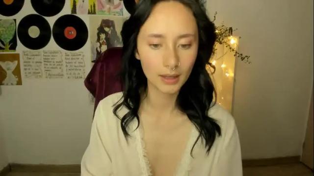 Image 3 of bella__w Stream on Chaturbate on 21 days ago