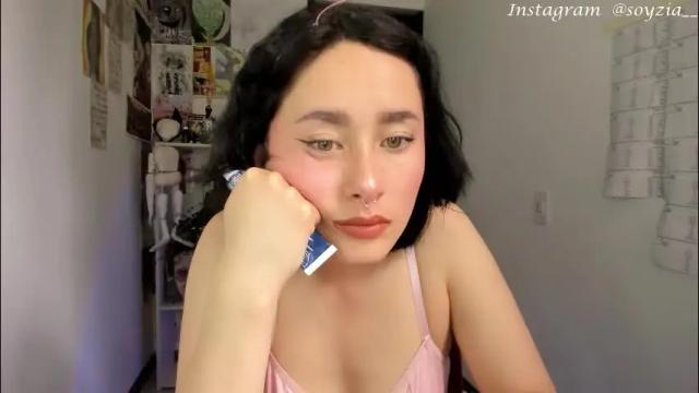 Image 3 of bella__w Stream on Chaturbate on 1 month ago