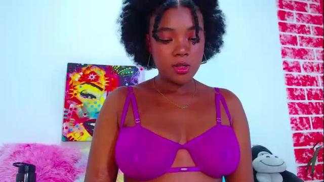 Image 4 of bella_adara1 Stream on Chaturbate on 3 months ago
