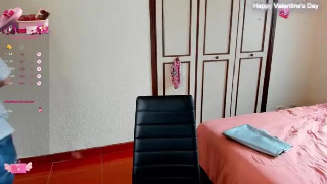 Image 4 of bella_ames Stream on Chaturbate on 21 months ago