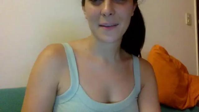 Image 8 of bella_bite Stream on Chaturbate on 15 months ago