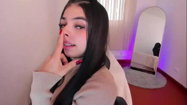 Image 2 of bella_blue18 Stream on Chaturbate on 8 months ago