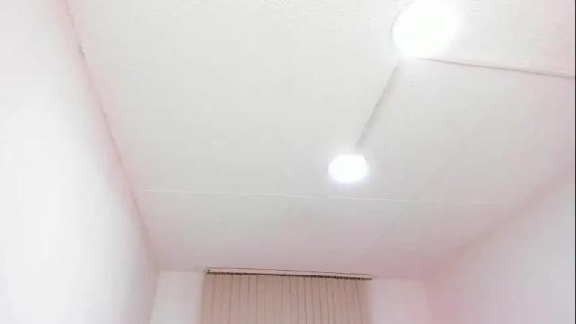 Image 12 of bella_blue18 Stream on Chaturbate on 1 month ago