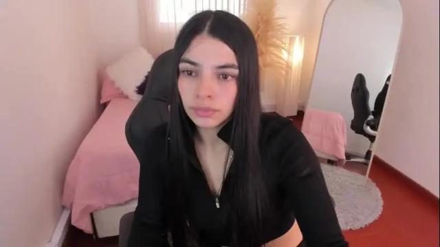 Image 4 of bella_blue18 Stream on Chaturbate on 7 months ago