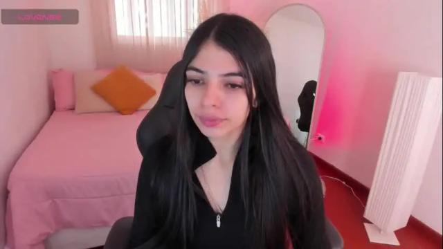 Image 3 of bella_blue18 Stream on Chaturbate on 7 months ago