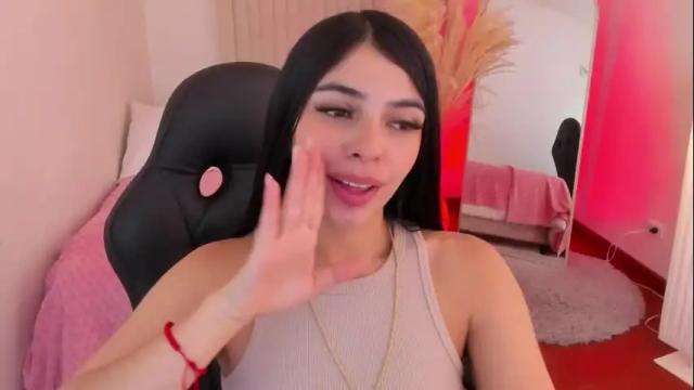 Image 10 of bella_blue18 Stream on Chaturbate on 7 months ago