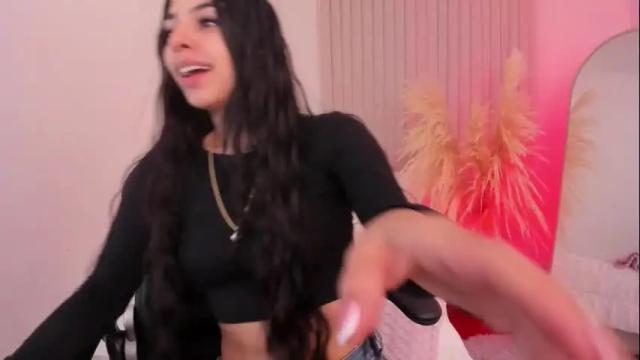 Image 6 of bella_blue18 Stream on Chaturbate on 7 months ago