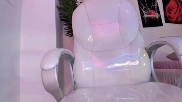 Image 12 of bella_collins_ Stream on Chaturbate on 20 months ago