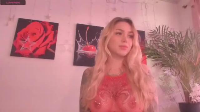 Image 6 of bella_collins_ Stream on Chaturbate on 15 months ago