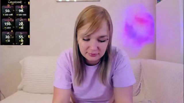 Image 2 of bella_cosmos Stream on Chaturbate on 1 month ago