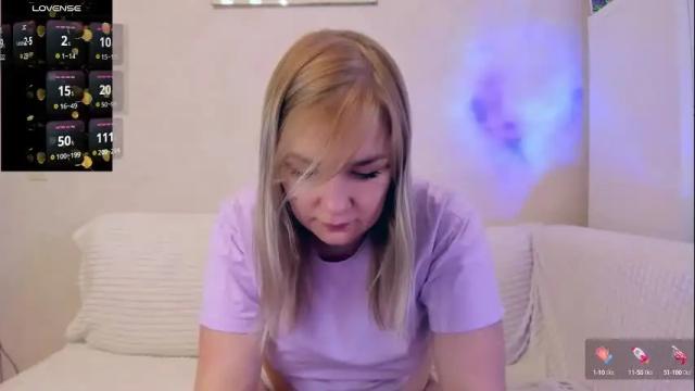 Image 3 of bella_cosmos Stream on Chaturbate on 1 month ago