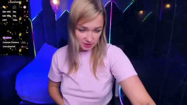 Image 6 of bella_cosmos Stream on Chaturbate on 2 months ago