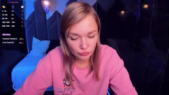 Thumbnail 3, bella_cosmos's Stream at Chaturbate, 1 month ago