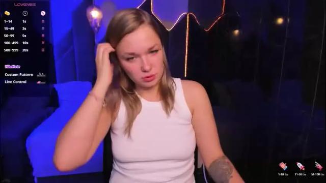 Image 8 of bella_cosmos Stream on Chaturbate on 1 month ago