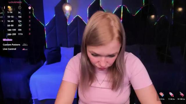 Image 7 of bella_cosmos Stream on Chaturbate on 11 days ago