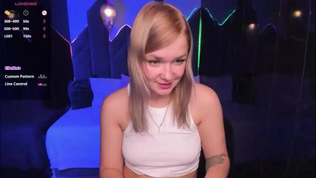 Image 10 of bella_cosmos Stream on Chaturbate on 10 days ago