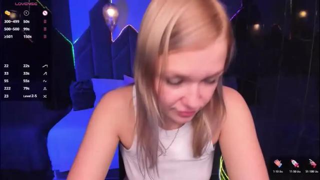 Image 6 of bella_cosmos Stream on Chaturbate on 10 days ago