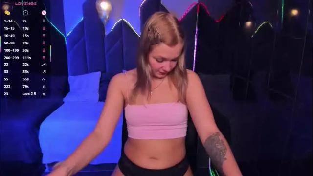 Image 8 of bella_cosmos Stream on Chaturbate on 1 day ago