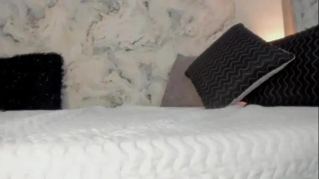 Image 4 of bella_desi Stream on Chaturbate on 27 days ago