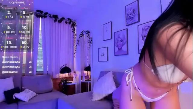 Image 4 of bella_es Stream on Chaturbate on 1 month ago