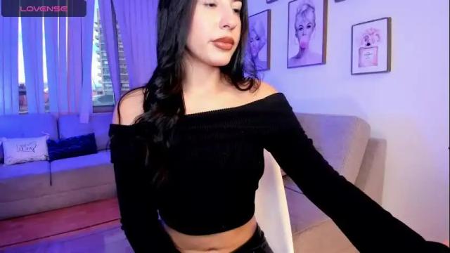 Image 8 of bella_es Stream on Chaturbate on 12 days ago